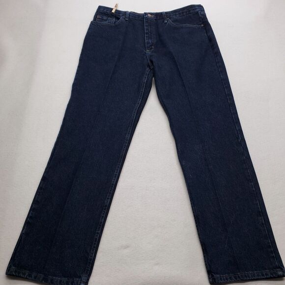 Wrangler Button Zip Casual Medium Wash Denim Jeans Mens Size 38x32 Blue - Picture 2 of 8